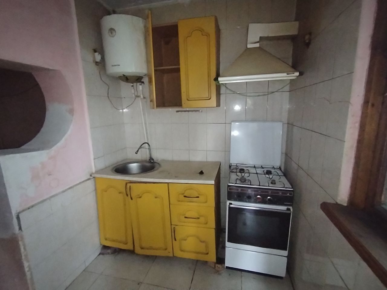 Продается 2 комнатная квартира. Мархабо