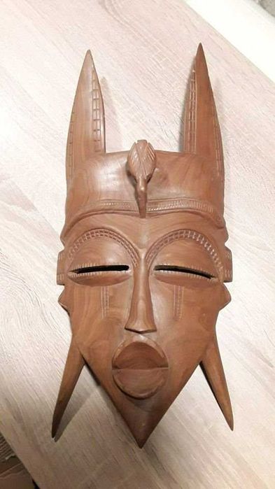 masti  tribale,africane, din lemn , sculptate si pictate manual