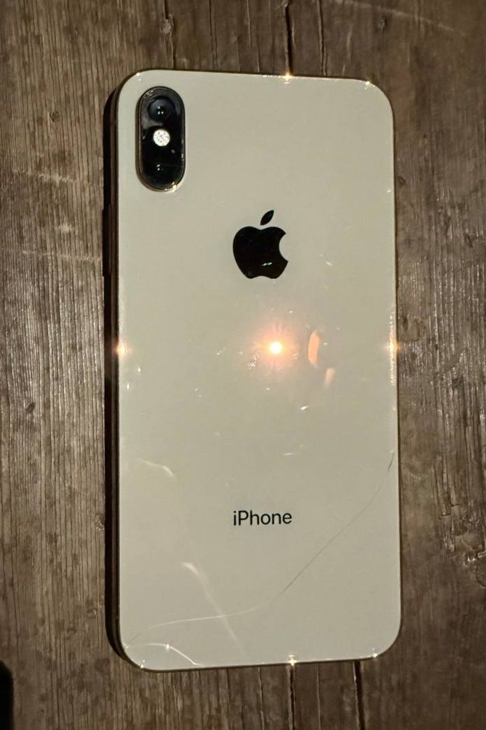 продается iPhone xs срочно !