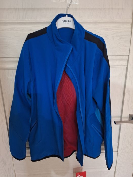 Продам спортивный костюм детский