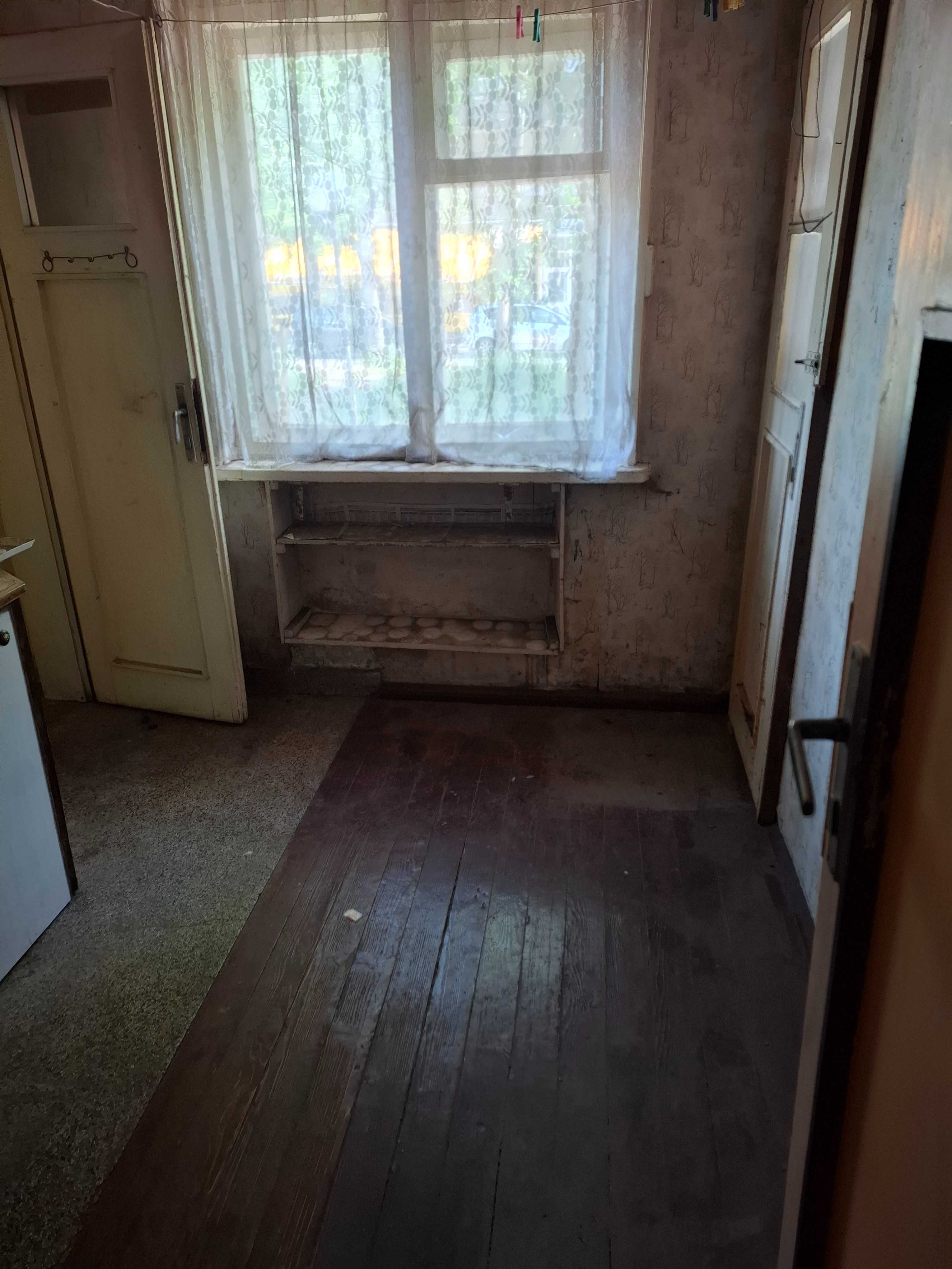 Продава двустаен апартамент гр. Перник