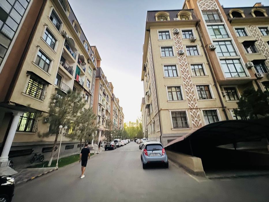 СРОЧНО только для семей сдаётся  4Х комнатная квартира на Юнусабаде!