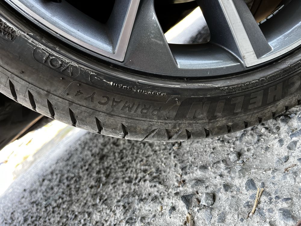 Гума Michelin/Мишелин Primacy 4 235/40 R19