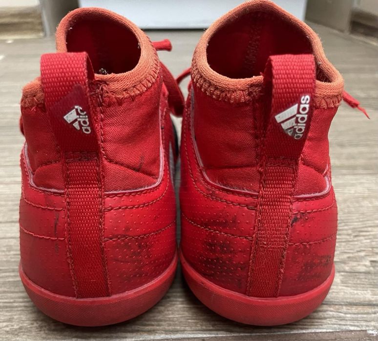 Детски футболни стоножки