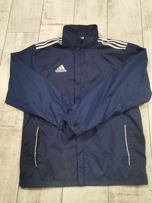 Ветровка Adidas без забележки