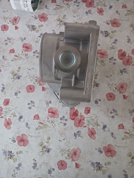 Clapeta Accelerație Ford focus 2005 2.0 benzina