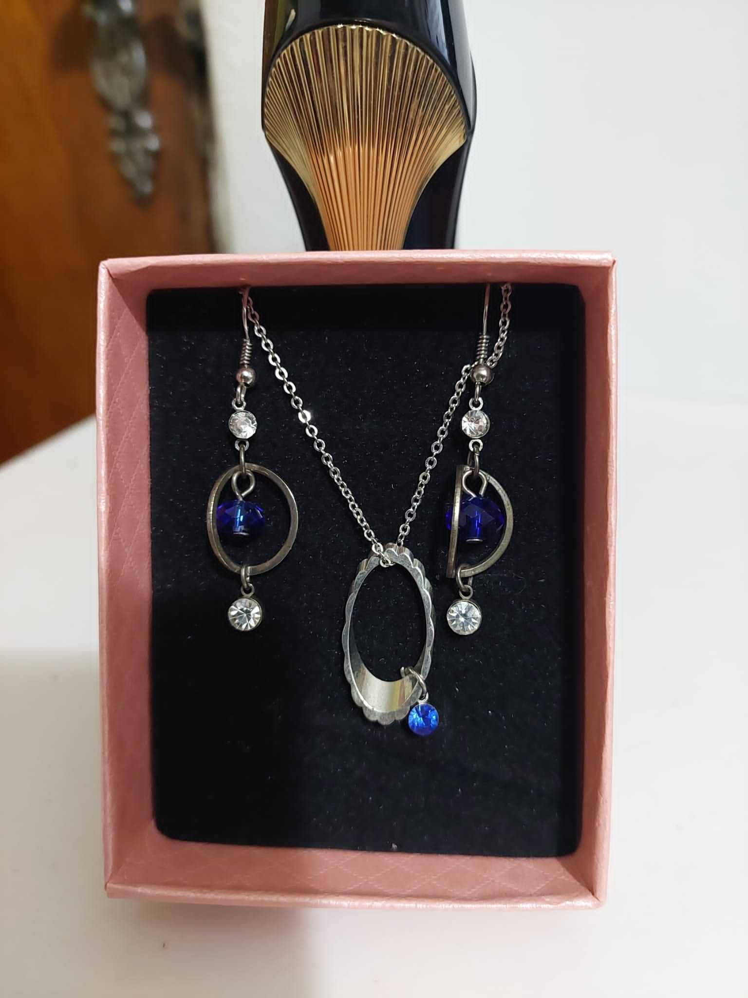 Set bijuterii cu pitra albastră și strasuri cercei, pandantiv și lant