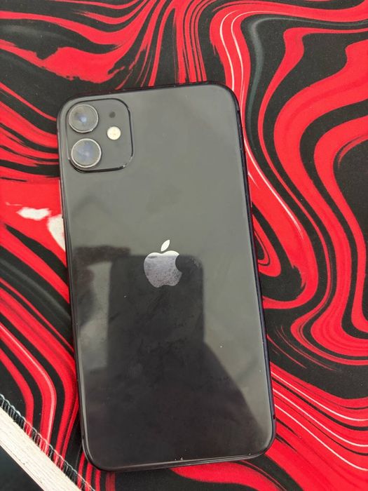 iPhone 11 , holati yaxshi 128 gb