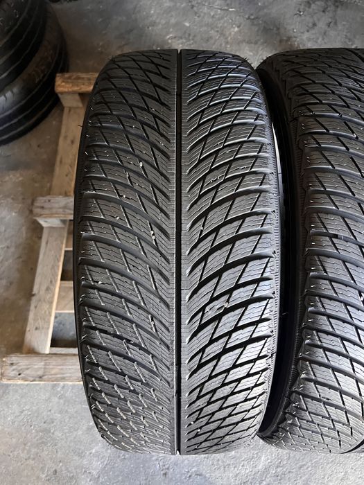 2 anvelope iarna 235/45/20 , Michelin , DOT 2022 , 7.8 mm