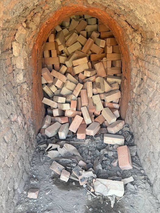 Хом гишт Кирпич жжений упаковка и без. Пишкан гишт. Пишган гишт