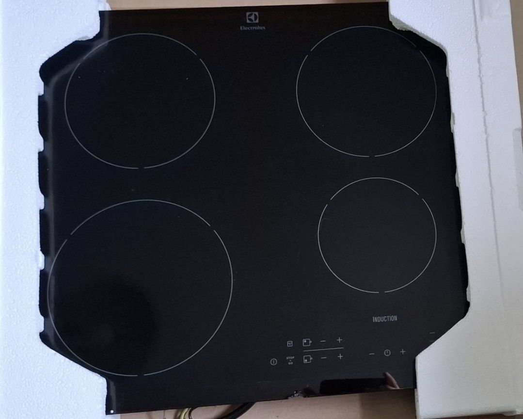 Plita Electrolux inductie defecta, pt piese