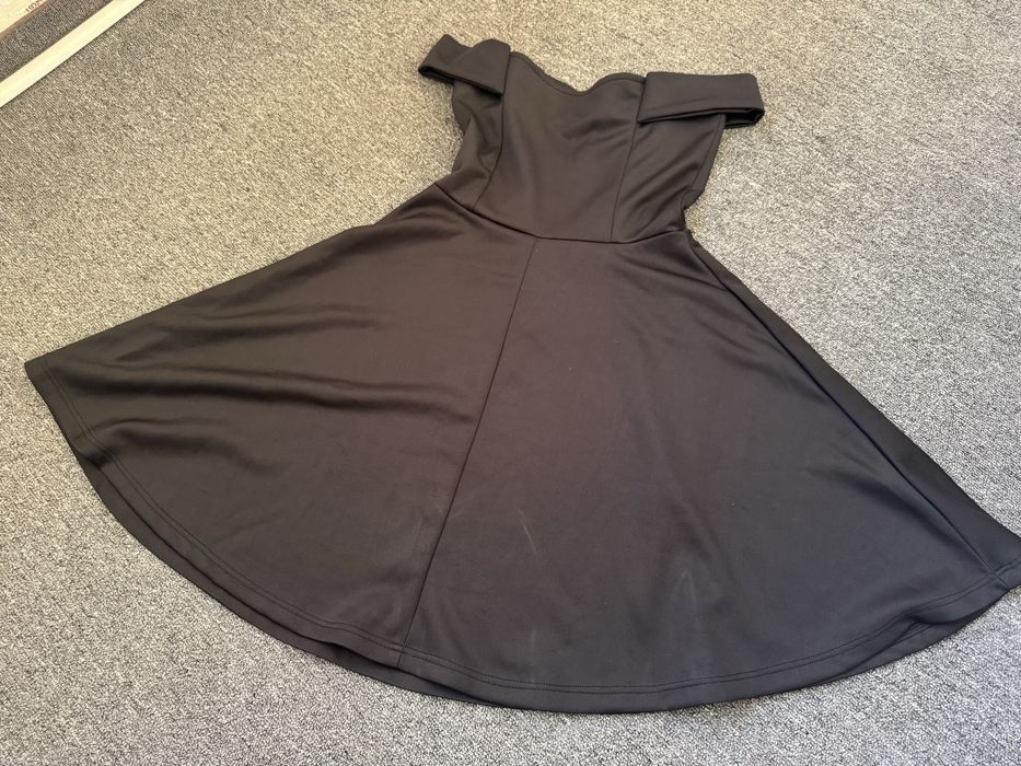 Рокля Laleto, 36 (S) размер, разкроена