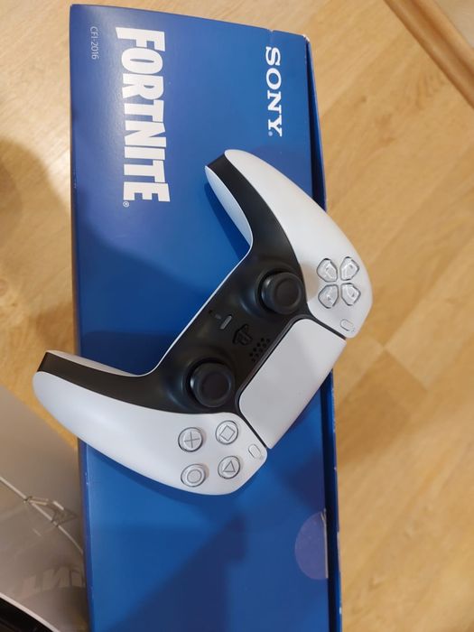 PlayStation 5 Slim Digital 1TB, D-chassis, FORTNITE Cobalt Star Bundle