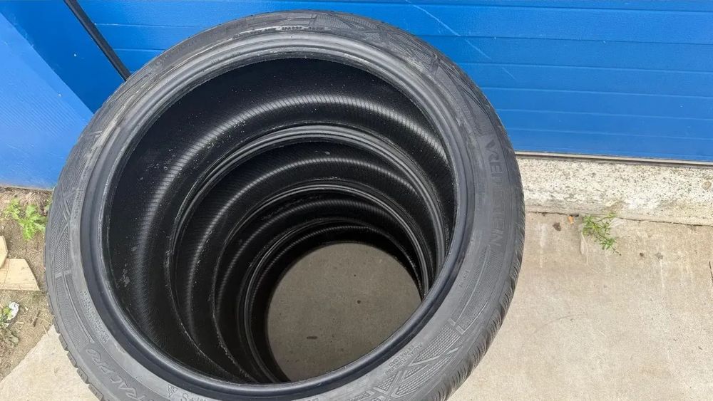 Anvelope iarna 285/40R22 Vredestein M+S