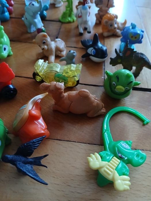 Играчки от шоколадови яйца