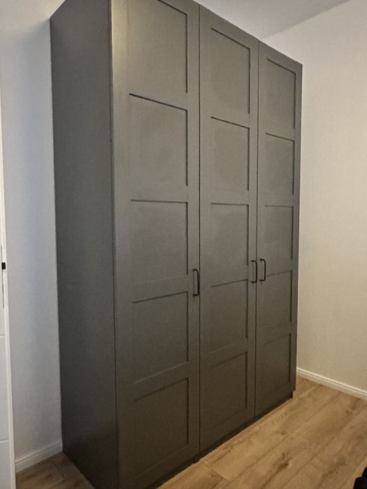 Vand urgent!! Dulap Ikea gri inchis