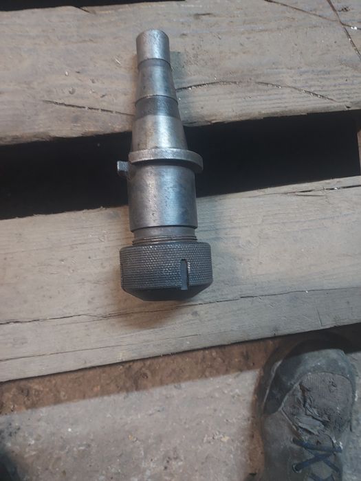 Conuri iso 50 freză metal,bride prindere masă