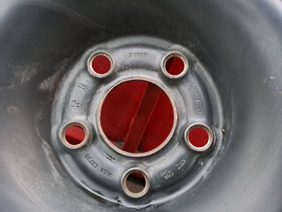 4бр. 14" 5Х100мм Джанти със зимни гуми 185/60/14, 5x100