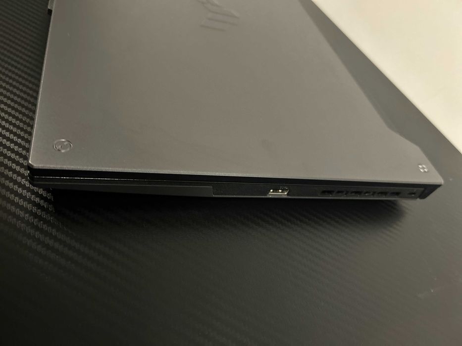 Laptop Gaming Asus TUF F17 FX707VV