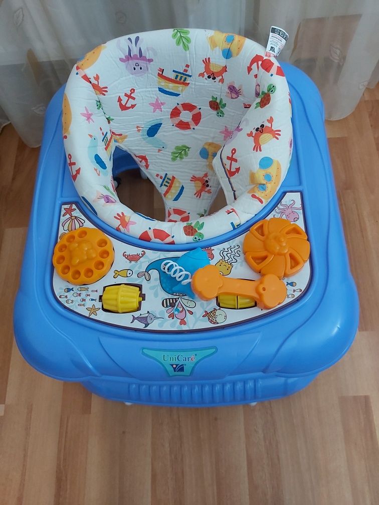 Vând premergător 6 luni +, scaun reglabil