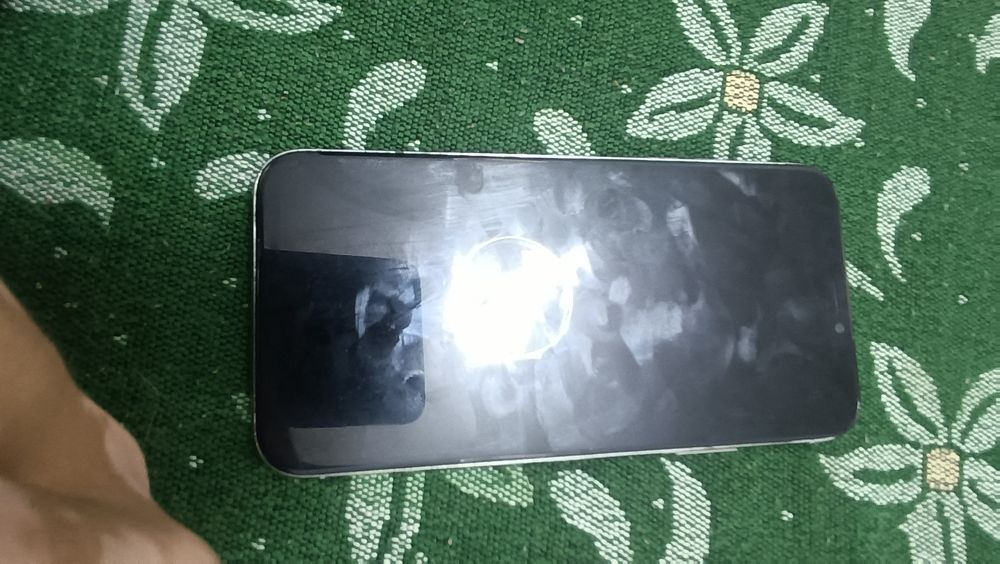 Айфон х  емкость69