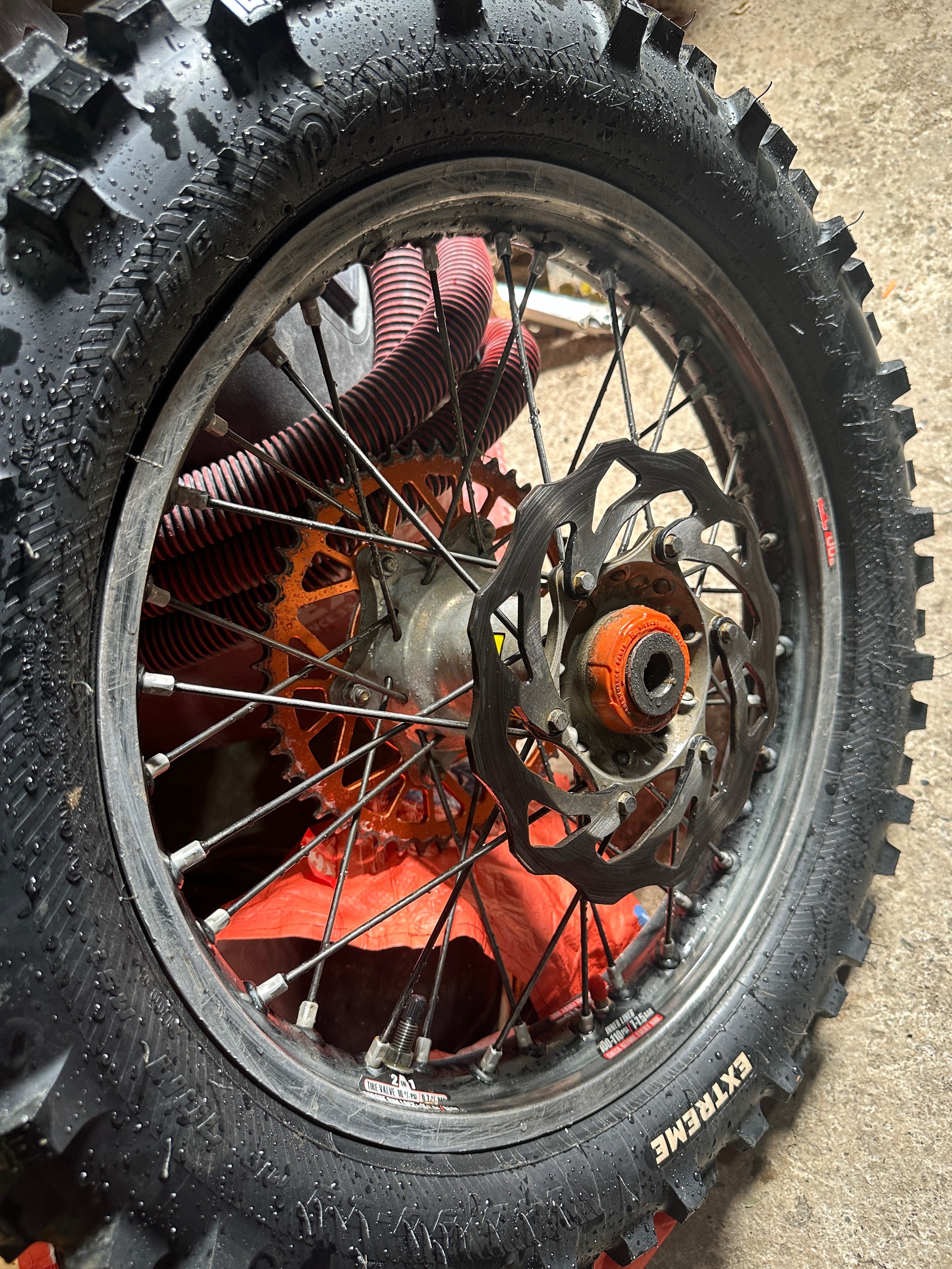 Set jenti 18,21 ktm 300 six days 2023