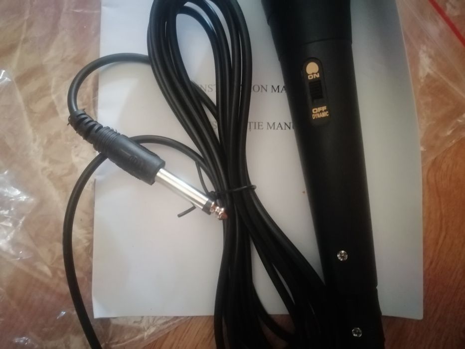 Microfon nou JRH