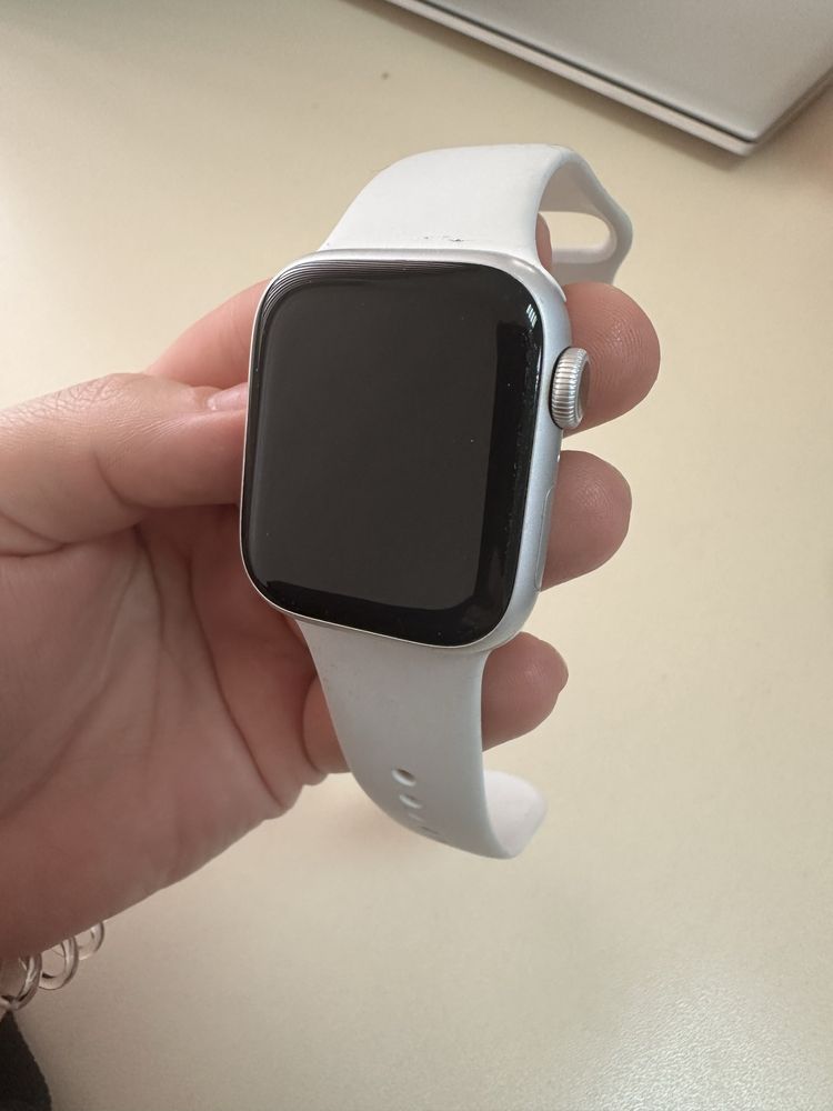 Продам apple watch 8 серия