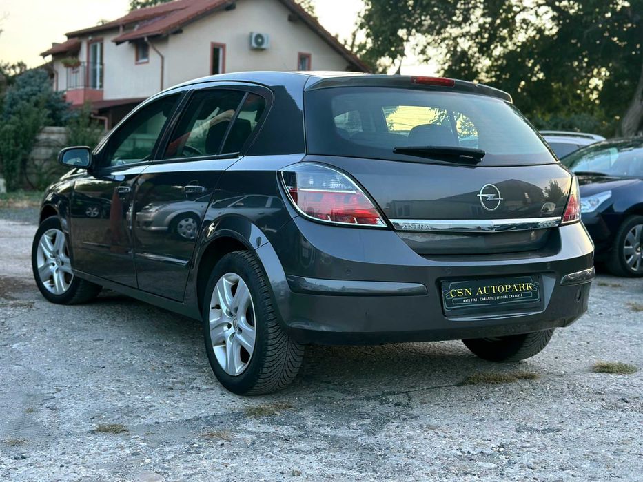 Opel Astra 1.4 Benzina | An 2009 EURO 4 | RATE | Livrare GRATUITA