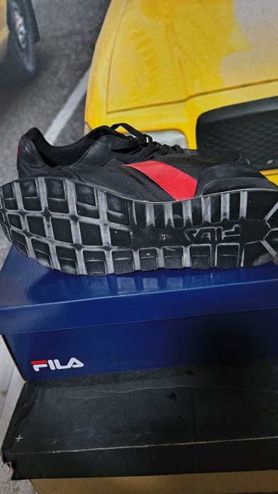 Маратонки фила 44 номер