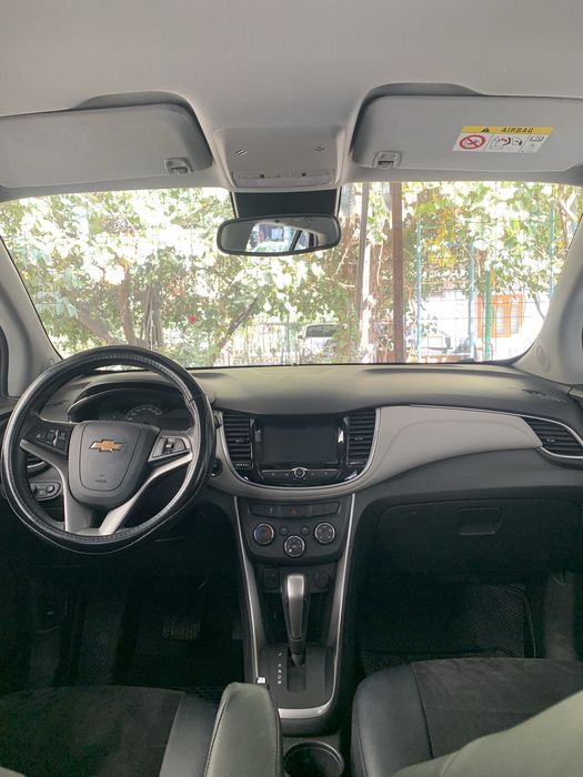 Tracker avtomobili 2020