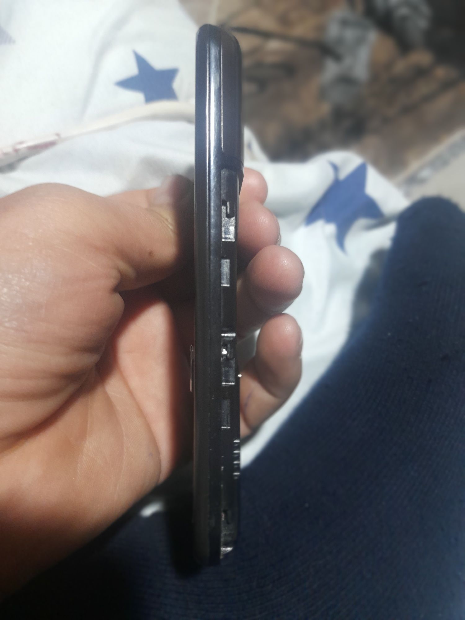 Novey 670 telfon sotiladi