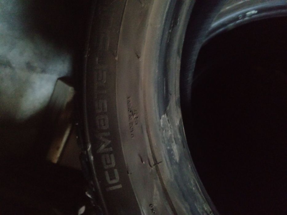 Продам комплект зимный шин