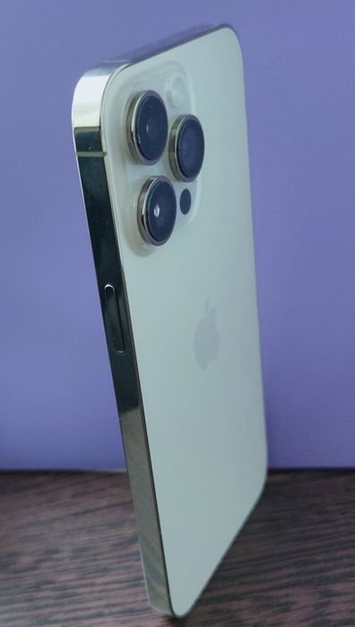 iPhone 14 Pro max Golden 128 GB.  2700 Lei