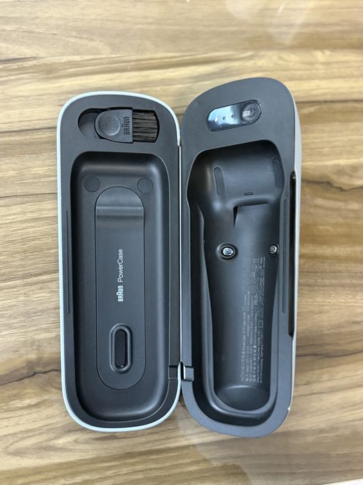 Braun Carcasă de încărcare și depozitare