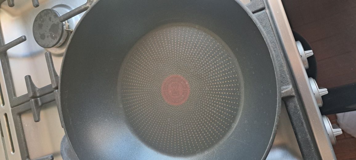 Tigaie wok tefal 28 cm inductie si gaz