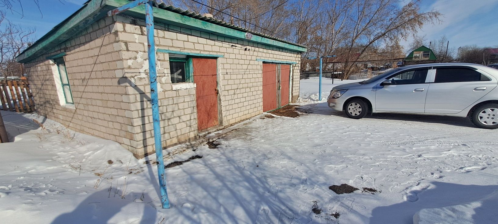 Продам дом на 2х хозяев