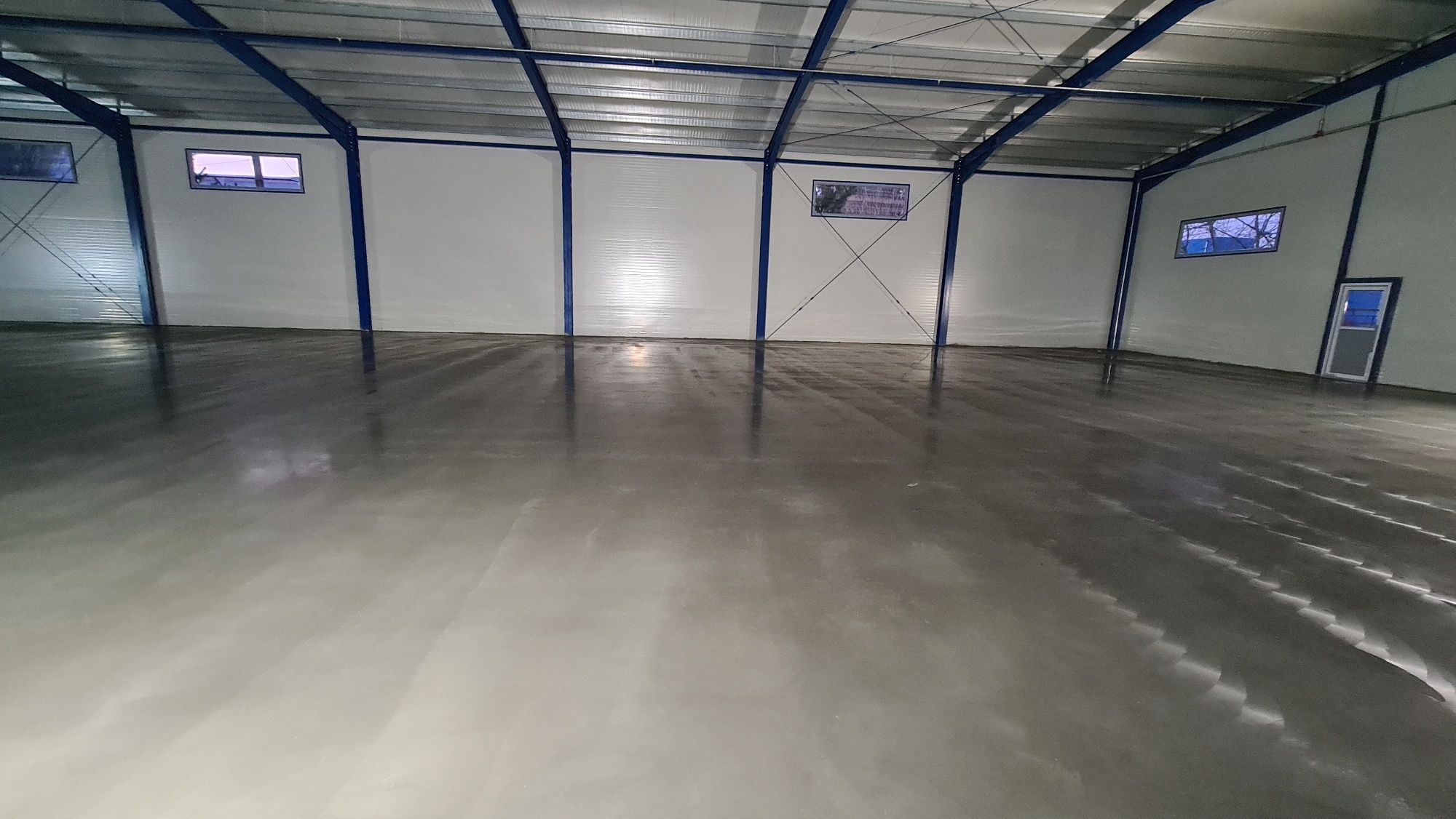 Turnari beton finisat cu elicopter și cuarț, Periat, Pardoseli.