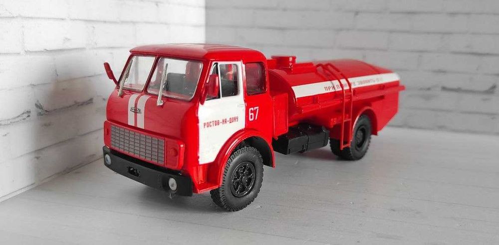 Продам металлические модели пожарной службы в масштабе 1/43 и 1/24