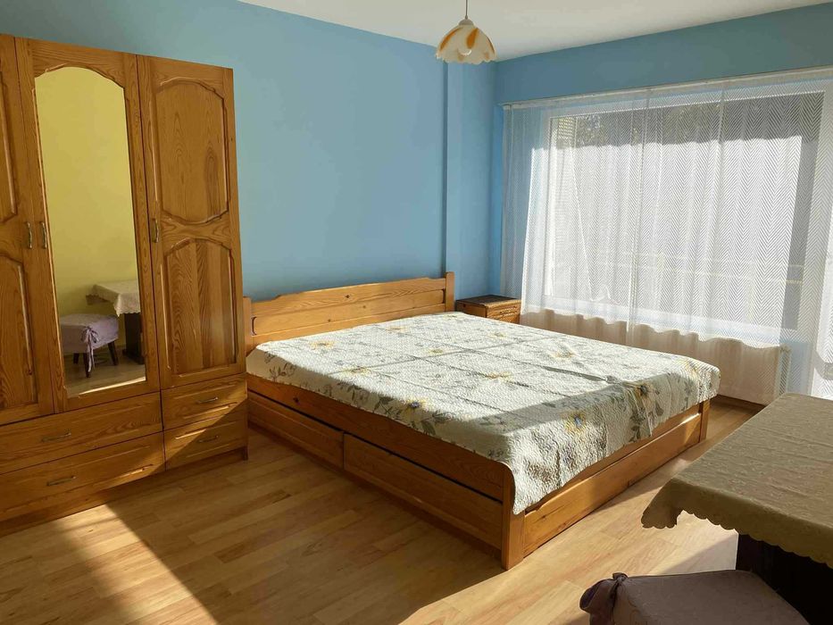 Южен двустаен апартамент под наем – Варна, Цветен квартал