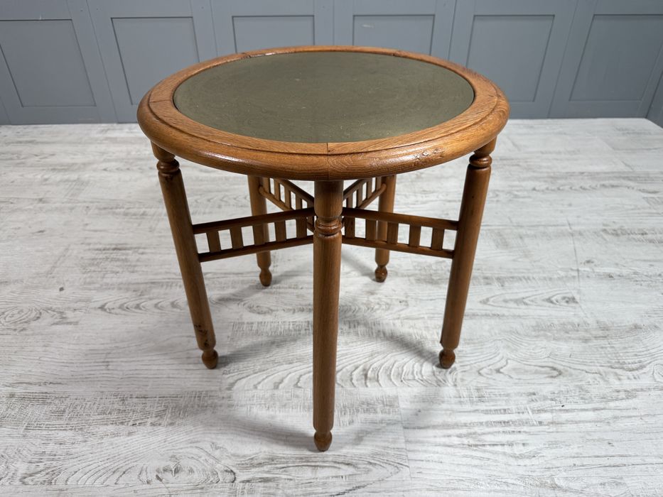 Винтидж маса за кафе с метален плот Д1087