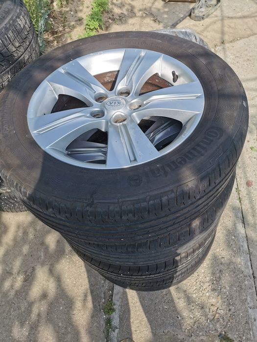 Roti  kia sportage  225 /60 R17