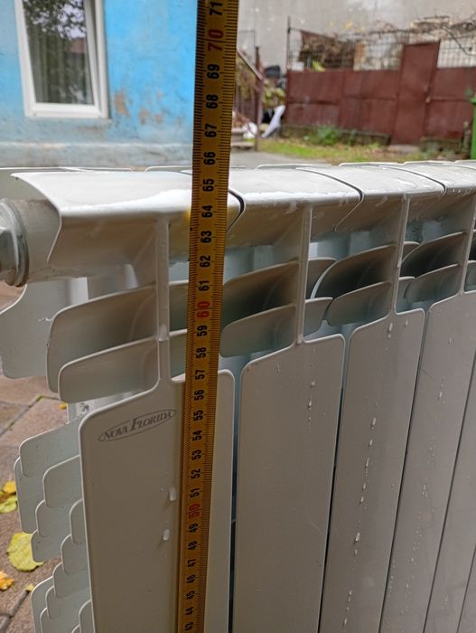 Vând calorifer aluminiu lungime 1200**×65