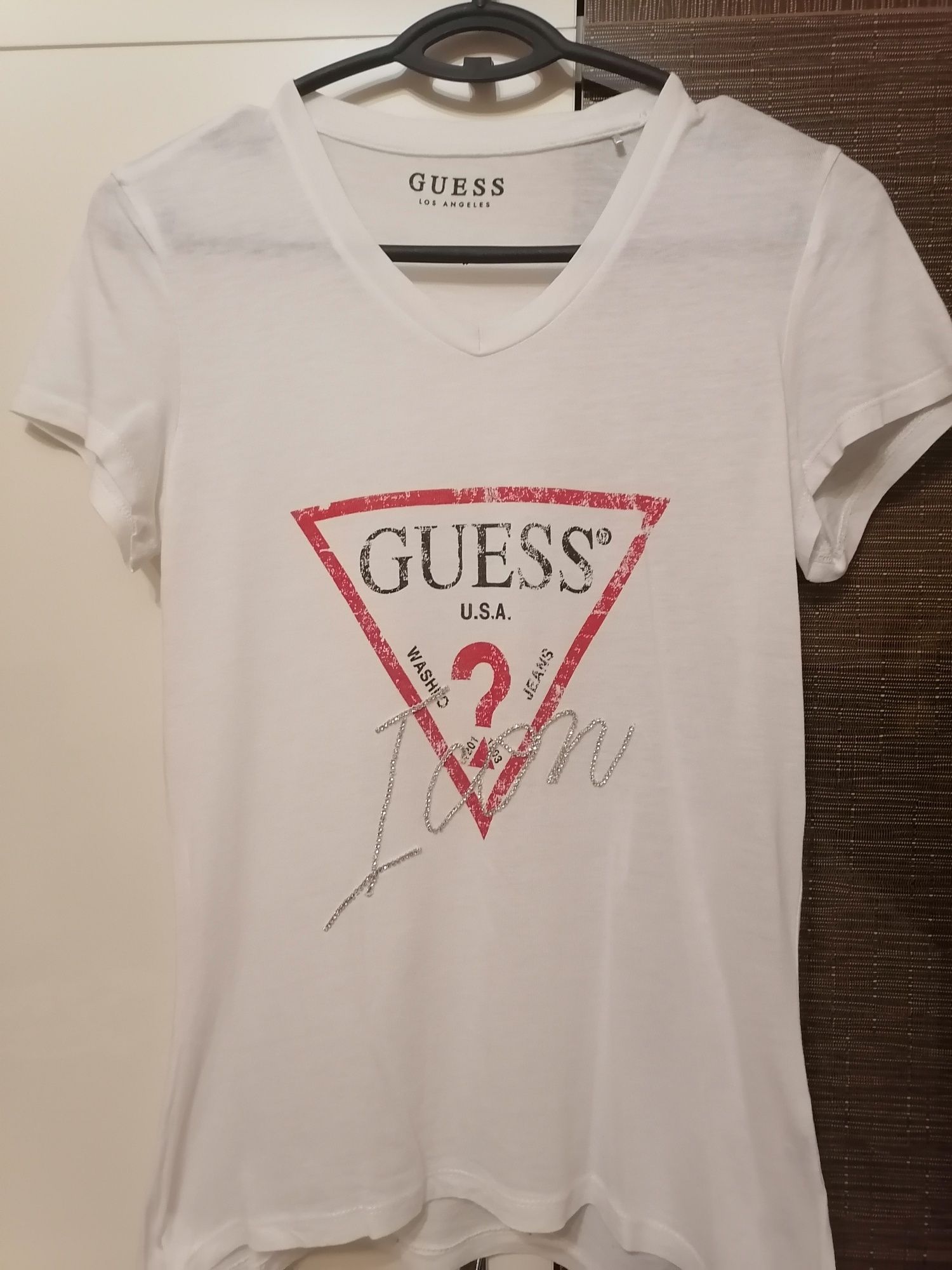 Guess, Zara, Desires29