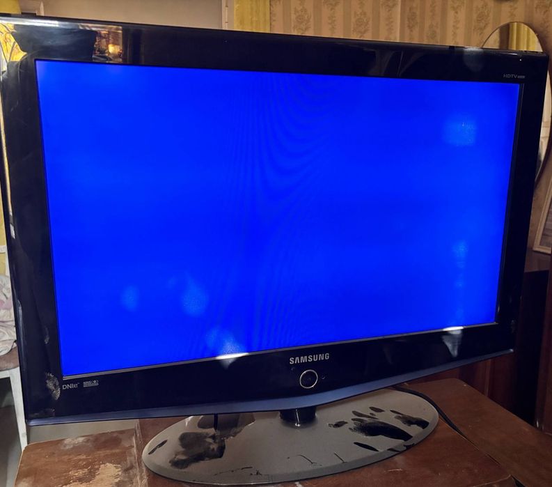 Продается телевизор Samsung 65см