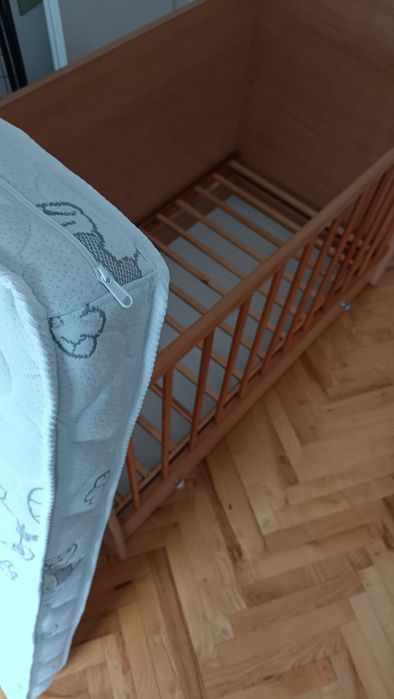Детска дървена кошара с матрак