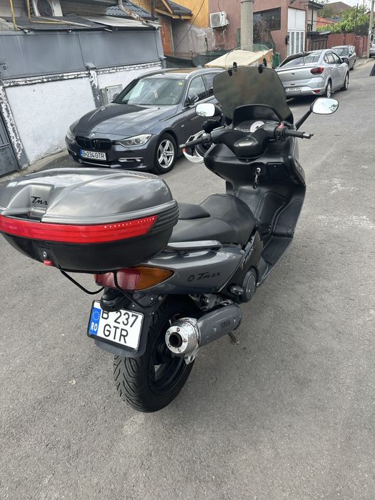 Vand Yamaha tmax.     ,