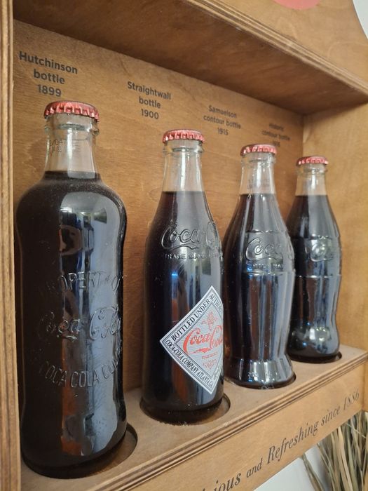 Продавам ​Оригинална Колекция Coca-Cola