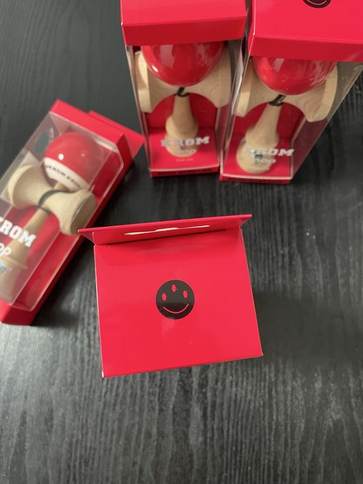 Kendama Krom Pop Rosu ! Pret REDUS !