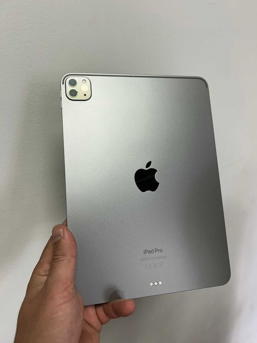 ipad pro 11" 4th gen wifi (Fara Face ID)